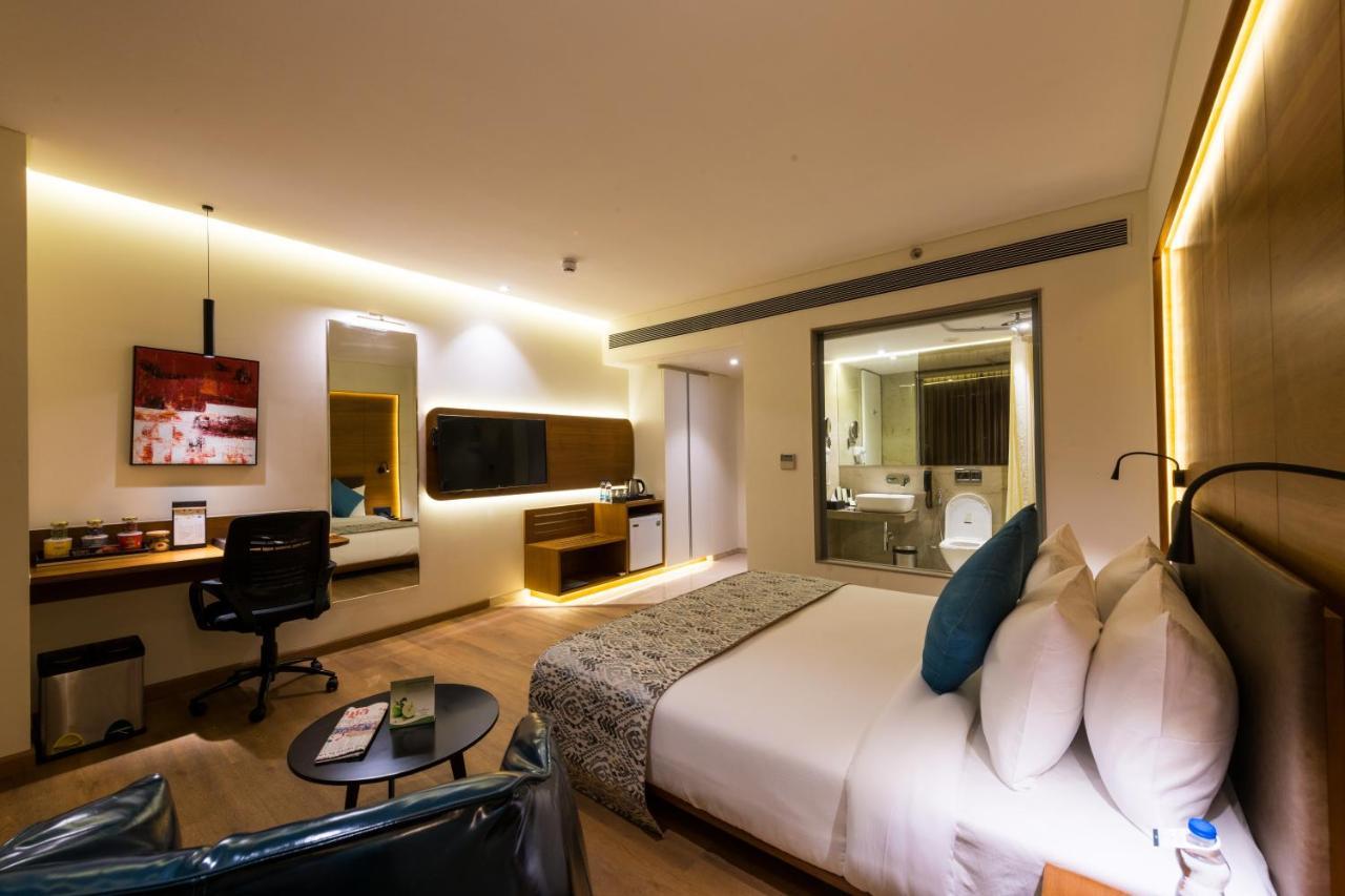 Hotel The Fern Residency, Jāmnagar Extérieur photo
